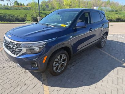Used 2025 Kia Seltos LX