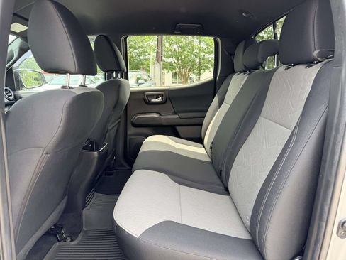 Certified 2022 Toyota Tacoma TRD Sport AWD/4WD image 17