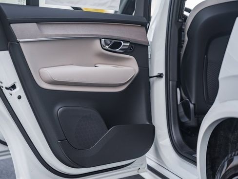 New 2026 Volvo XC90 T8 Plus image 37