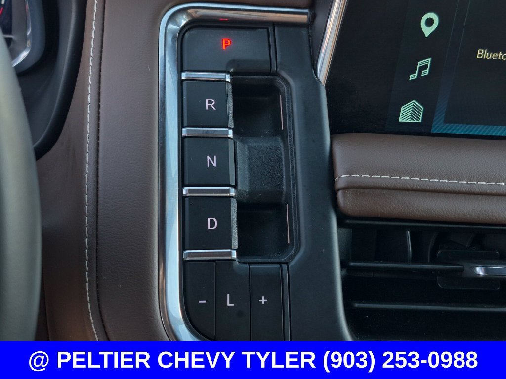Used 2024 Chevrolet Suburban High Country w/ Max Trailering Package AWD/4WD image 23