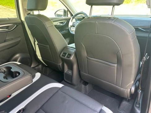 Used 2025 Buick Envision Sport Touring AWD/4WD image 33