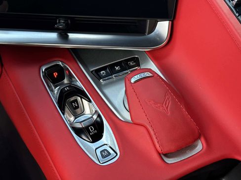 Used 2021 Chevrolet Corvette Stingray Premium Cpe w/ Z51 Performance Package image 19