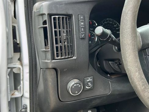 Used 2019 Chevrolet Express 3500 LT w/ LT Preferred Equipment Group image 35