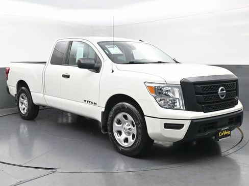 Used 2021 Nissan Titan S w/ S Utility Package image 3