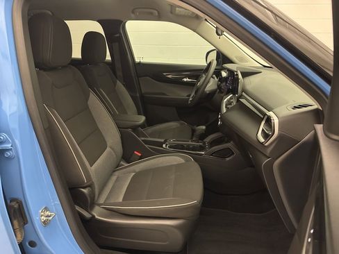 Used 2024 Chevrolet TrailBlazer LS w/ LS Convenience Package image 35
