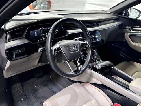 Used 2024 Audi Q8 e-tron Prestige w/ Prestige Package AWD/4WD image 15