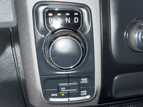 Used 2017 RAM 1500 Express AWD/4WD image 26