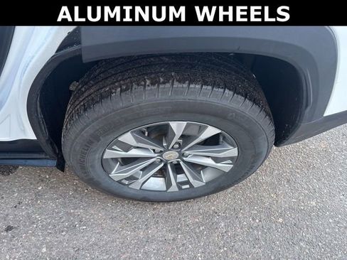 Used 2025 Chevrolet Equinox LT w/ Safety and Technology Package image 21