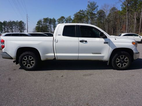 Used 2015 Toyota Tundra SR5 w/ TRD Off Road Package image 20