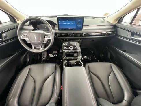 Used 2023 Lincoln Nautilus AWD image 8