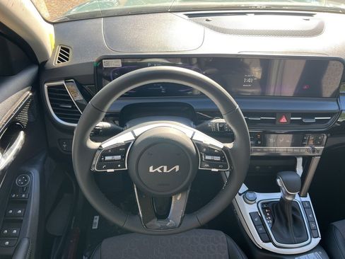 New 2026 Kia Seltos S image 10