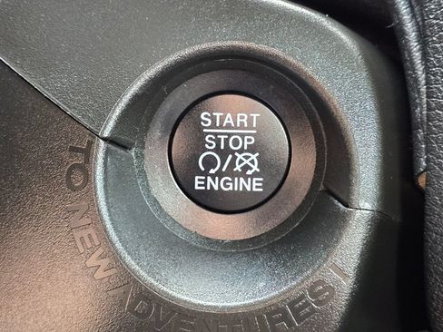Used 2021 Jeep Renegade Sport w/ Sport Appearance Group AWD/4WD image 28