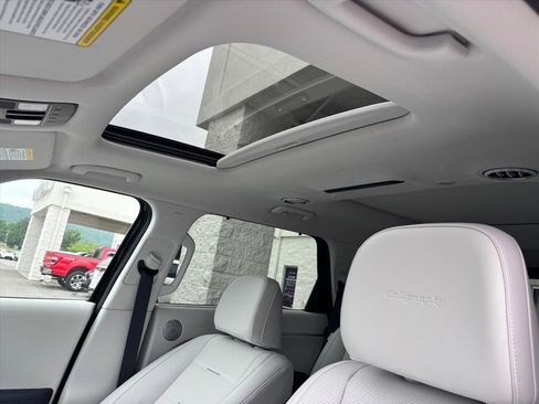 Used 2026 Hyundai Palisade Calligraphy AWD/4WD image 7