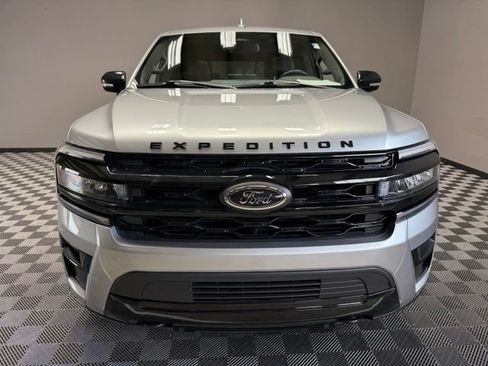 Used 2024 Ford Expedition Max Limited AWD/4WD image 4