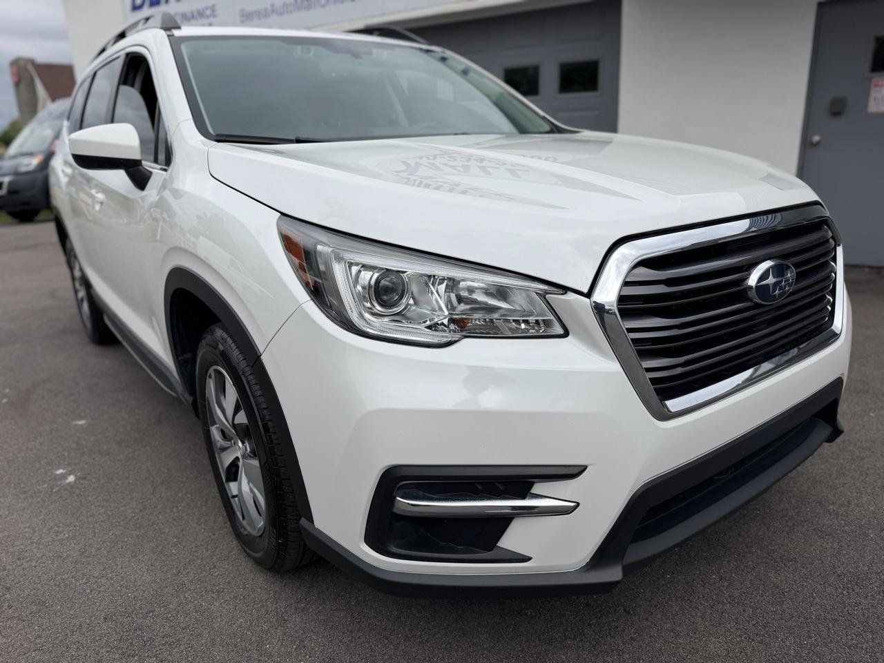 Used 2020 Subaru Ascent Premium w/ Convenience Package AWD/4WD image 5