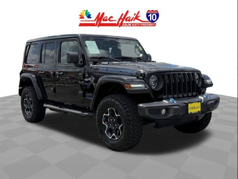 Used 2022 Jeep Wrangler Unlimited Rubicon 4xe w/ Cold Weather Group AWD/4WD image 2