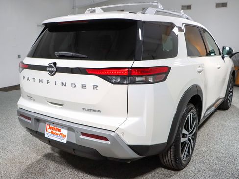Used 2023 Nissan Pathfinder Platinum image 7