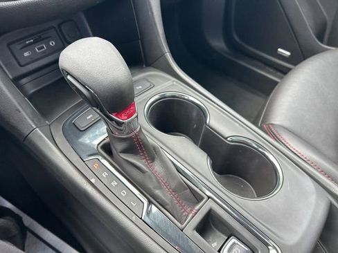 Used 2024 Chevrolet Equinox RS w/ RS Leather Package image 22