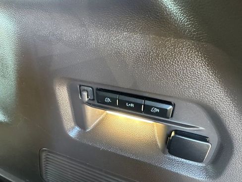 Used 2022 Ford Explorer Platinum w/ Equipment Group 601A image 13