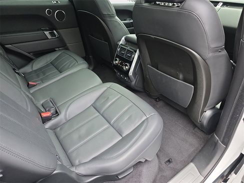 Used 2019 Land Rover Range Rover Sport Supercharged image 13