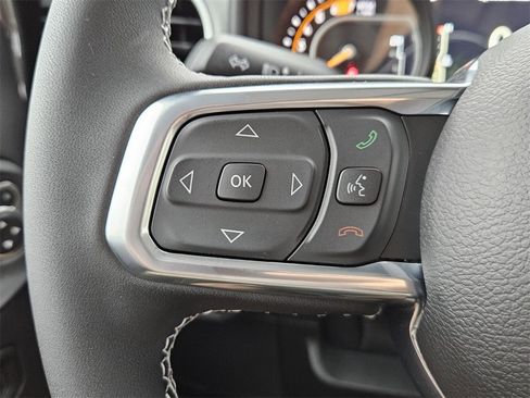 New 2025 Jeep Wrangler Sahara w/ Technology Group image 21