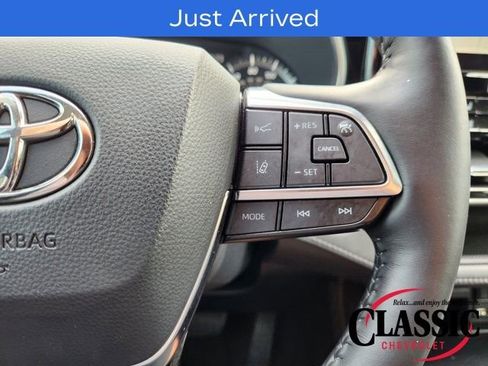 Used 2021 Toyota Highlander Platinum image 40