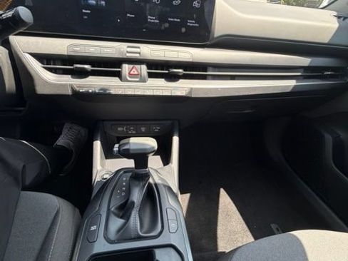 Used 2025 Kia K4 FWD image 13