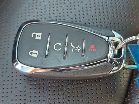 Used 2023 Chevrolet Traverse High Country w/ LPO, Floor Liner Package AWD/4WD image 39