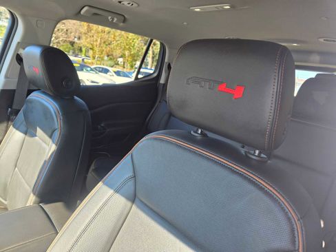 Used 2023 GMC Acadia AT4 w/ Technology Package image 26