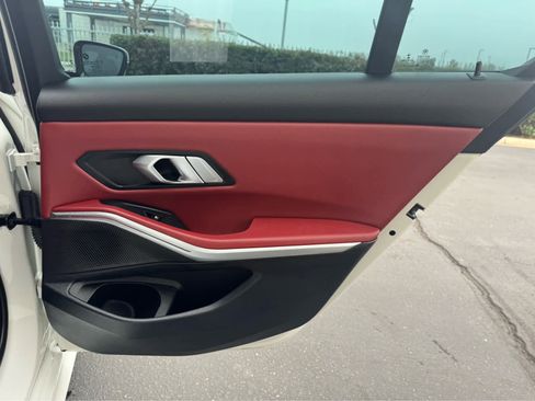 Used 2022 BMW 330i Sedan w/ M Sport Package image 21