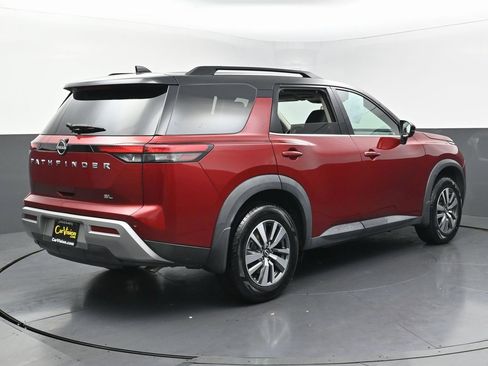 Used 2022 Nissan Pathfinder SL image 5