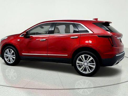 Used 2024 Cadillac XT5 Premium Luxury w/ Technology Package FWD image 3
