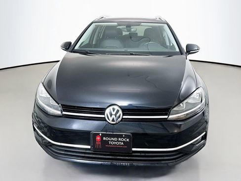 Used 2018 Volkswagen Golf SEL image 2