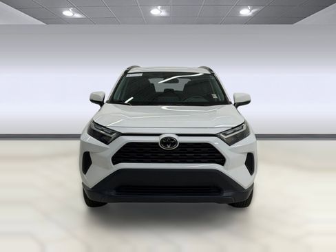 Used 2023 Toyota RAV4 XLE AWD/4WD image 5