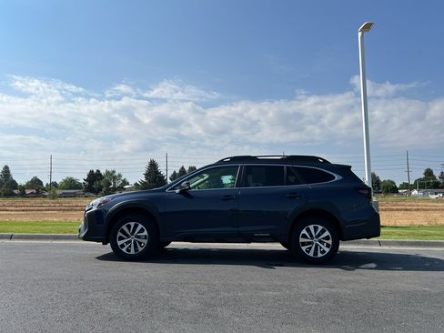 Certified 2025 Subaru Outback Premium AWD/4WD image 3