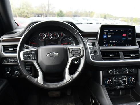 Used 2021 Chevrolet Tahoe Z71 w/ Luxury Package AWD/4WD image 10