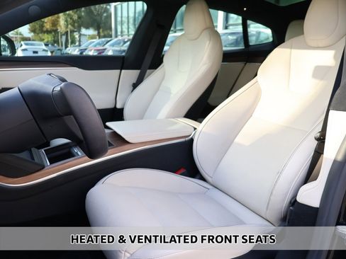 Used 2021 Tesla Model S Plaid image 7