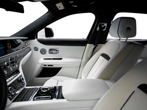 Used 2022 Rolls-Royce Ghost AWD/4WD image 60