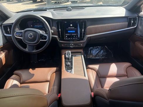 Certified 2025 Volvo V90 B6 Cross Country Ultra AWD/4WD image 22