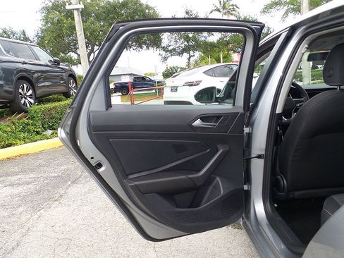 Used 2022 Volkswagen Jetta S FWD image 22