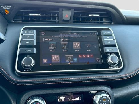 Used 2018 Nissan Kicks SR image 27