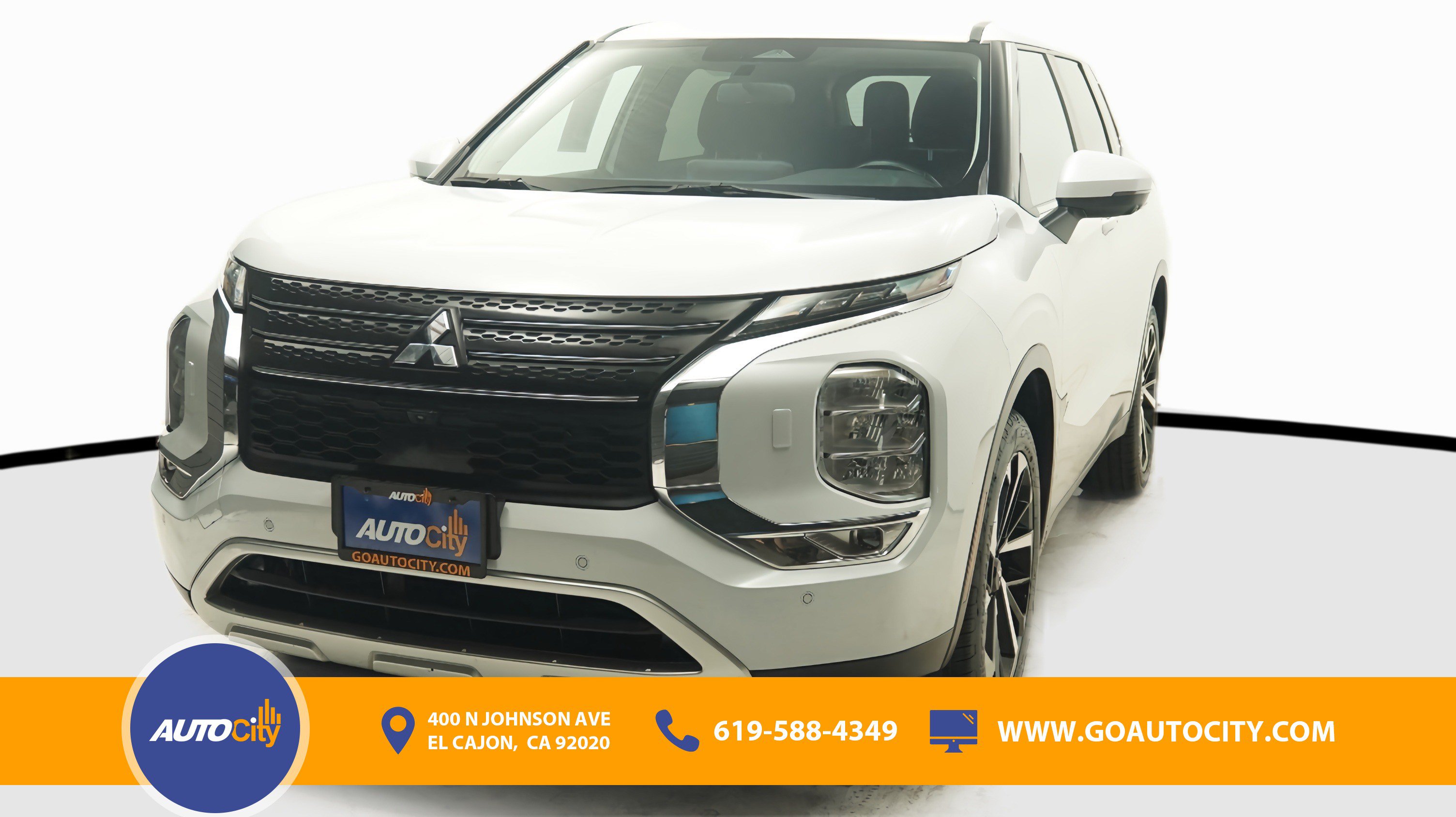 Used 2024 Mitsubishi Outlander SE AWD/4WD image 1