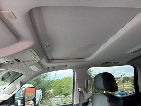 Used 2019 GMC Sierra 2500 Denali w/ Duramax Plus Package AWD/4WD image 12