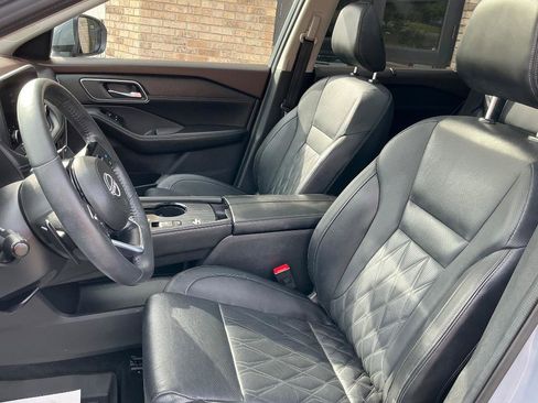Used 2023 Nissan Rogue Platinum w/ Platinum Premium Package FWD image 16