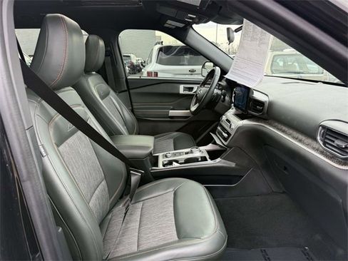 Used 2022 Ford Explorer Timberline image 9