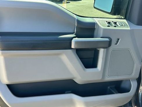 Used 2019 Ford F150 XLT w/ Equipment Group 302A Luxury image 16