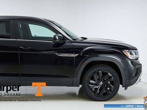 Used 2023 Volkswagen Atlas Cross Sport SE w/ Panoramic Sunroof Package image 12