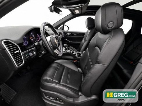 Used 2023 Porsche Cayenne w/ Premium Package AWD/4WD image 10