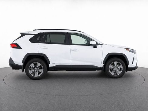 Used 2024 Toyota RAV4 XLE w/ Convenience Package AWD/4WD image 8