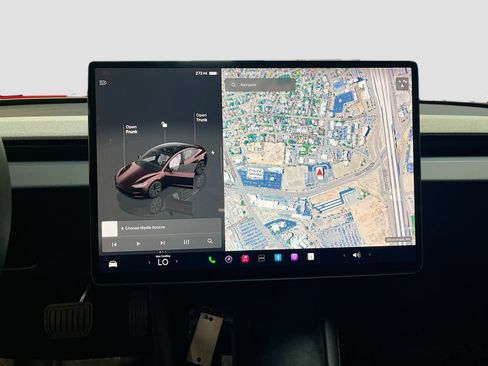 Used 2025 Tesla Model 3 Long Range AWD/4WD image 12